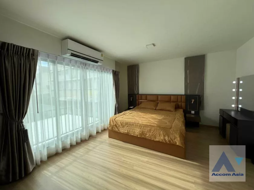 8  3 br Townhouse For Rent in Ratchadapisek ,Bangkok MRT Sutthisan at The Connect UP 3 AA35835