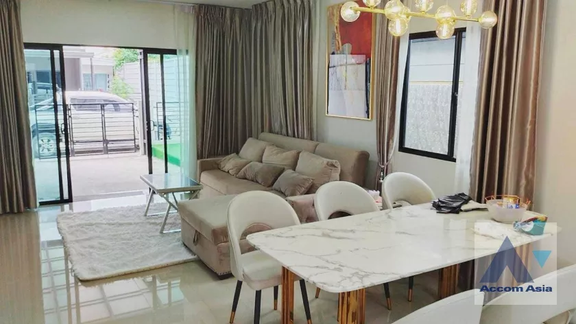 5  3 br Townhouse For Rent in Ratchadaphisek ,Bangkok MRT Sutthisan at The Connect UP 3 AA35835