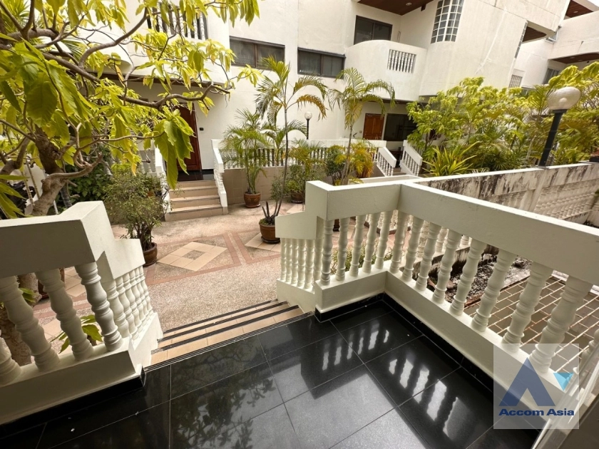 39  5 br Townhouse For Rent in Sathorn ,Bangkok BTS Chong Nonsi - BTS Saint Louis at A Homely Place Residence AA35845