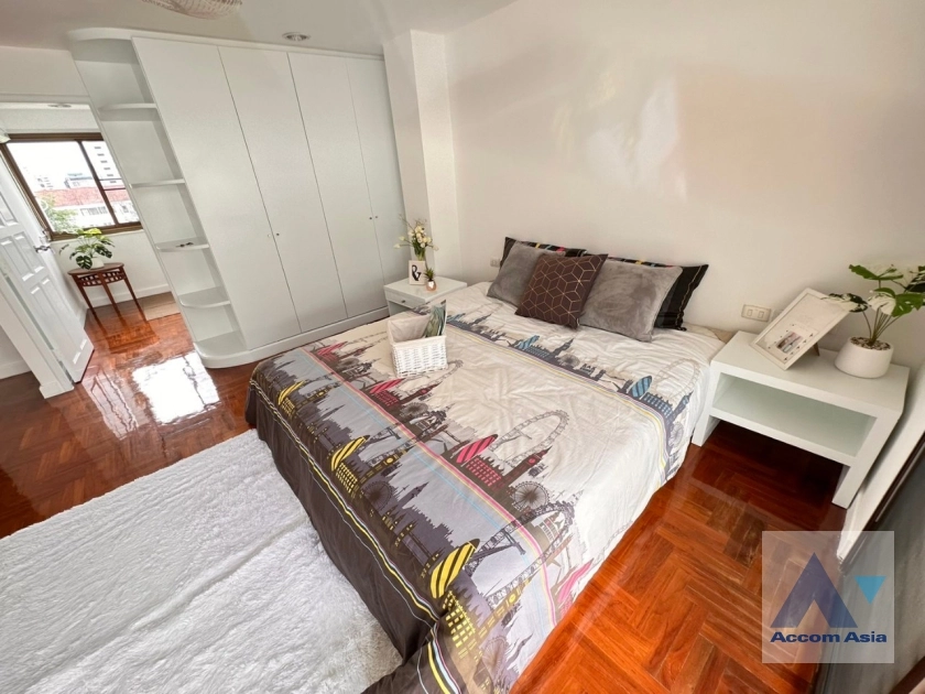 9  5 br Townhouse For Rent in Sathorn ,Bangkok BTS Chong Nonsi - BTS Saint Louis at A Homely Place Residence AA35845