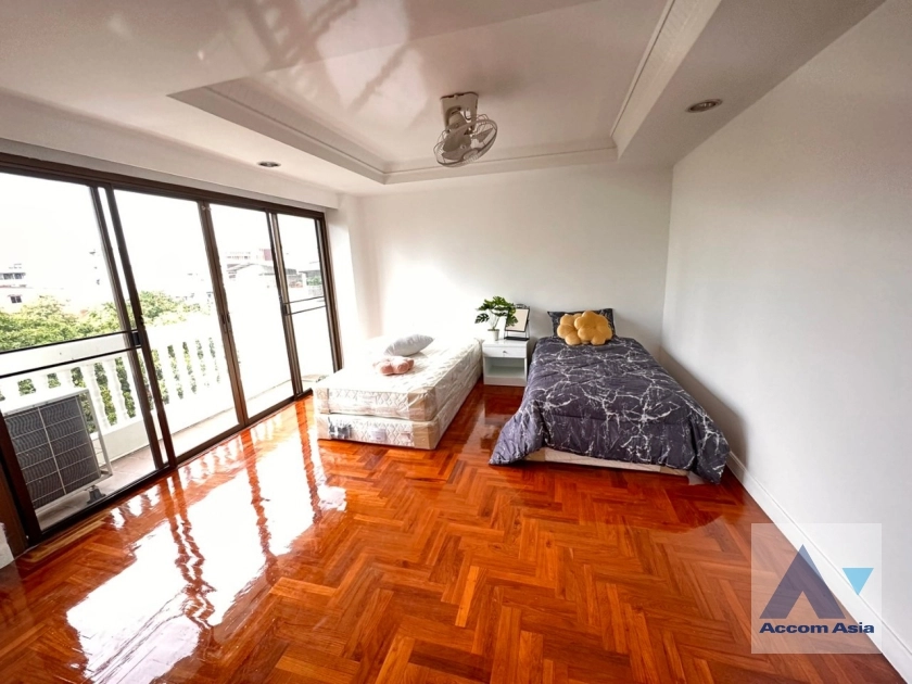 15  5 br Townhouse For Rent in Sathorn ,Bangkok BTS Chong Nonsi - BTS Saint Louis at A Homely Place Residence AA35845