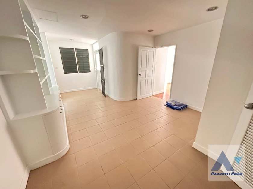 21  5 br Townhouse For Rent in Sathorn ,Bangkok BTS Chong Nonsi - BTS Saint Louis at A Homely Place Residence AA35845