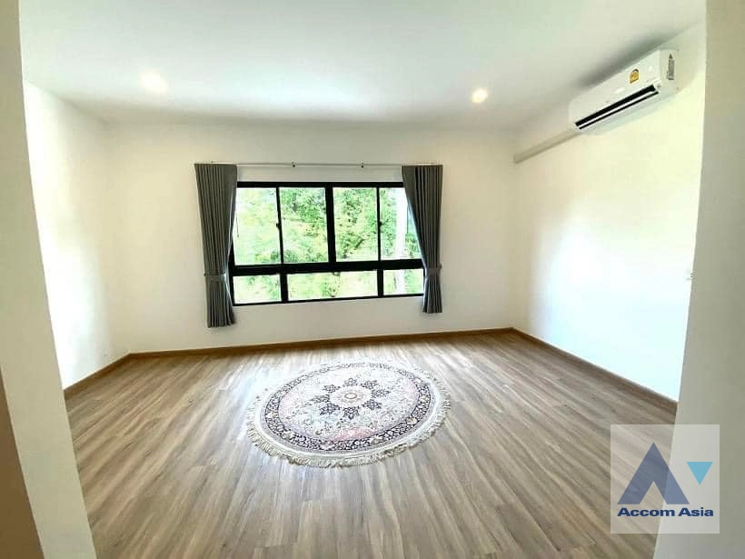 unit 3 Bedrooms  House For Rent in Lat Phrao, Bangkok  near ARL Hua Mak (AA35850)