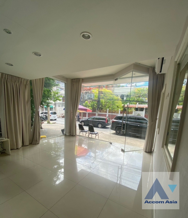 Home Office |  House For Rent in Sukhumvit, Bangkok  near BTS Phrom Phong (AA35856)
