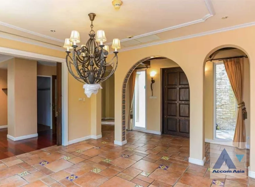 unit 3 Bedrooms  House For Sale in Samutprakan, Samutprakan  (AA35866)