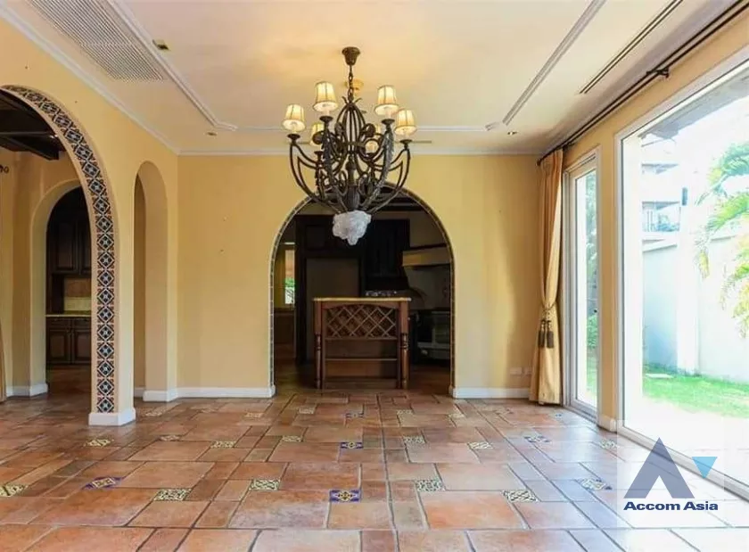 unit 3 Bedrooms  House For Sale in Samutprakan, Samutprakan  (AA35866)