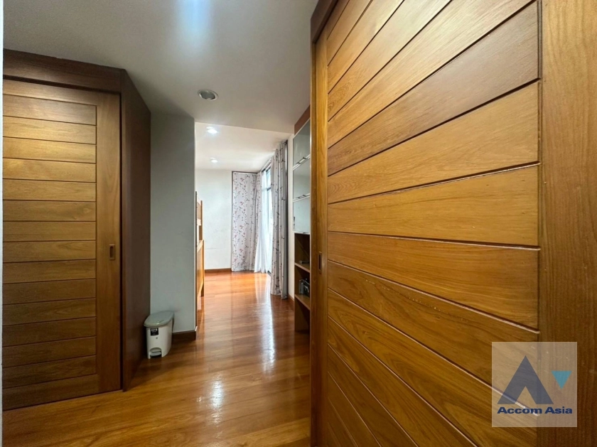 14  4 br House for rent and sale in New Phetchaburi ,Bangkok MRT Phetchaburi AA35870