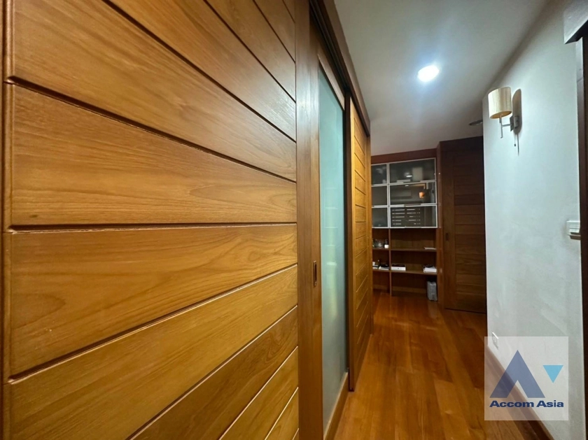 13  4 br House for rent and sale in New Phetchaburi ,Bangkok MRT Phetchaburi AA35870