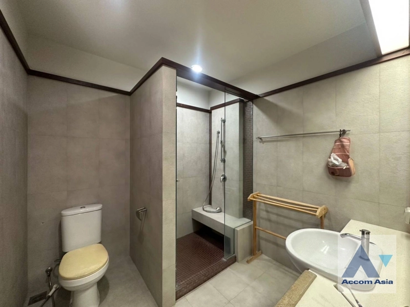 23  4 br House for rent and sale in New Phetchaburi ,Bangkok MRT Phetchaburi AA35870