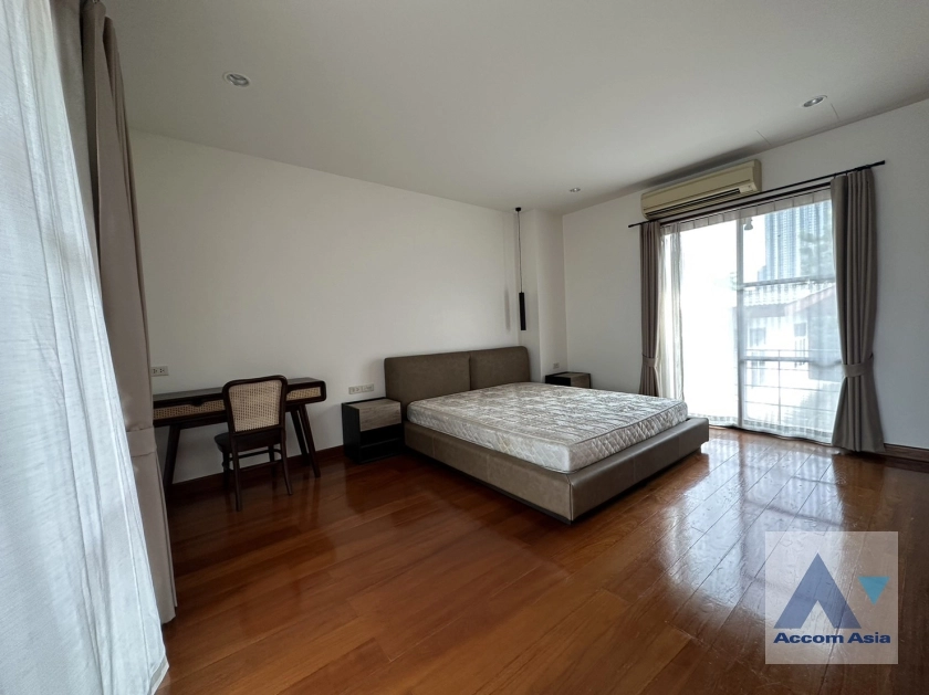 9  4 br House for rent and sale in New Phetchaburi ,Bangkok MRT Phetchaburi AA35870