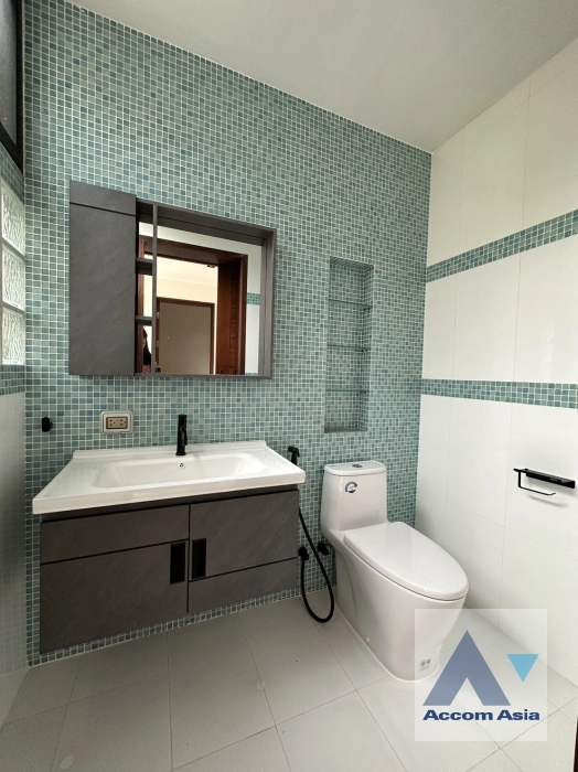 24  4 br House for rent and sale in New Phetchaburi ,Bangkok MRT Phetchaburi AA35870