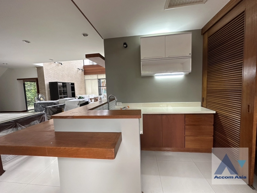 18  4 br House for rent and sale in New Phetchaburi ,Bangkok MRT Phetchaburi AA35870