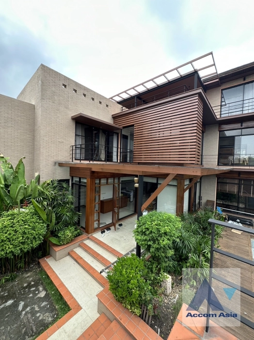  2  4 br House for rent and sale in New Phetchaburi ,Bangkok MRT Phetchaburi AA35870