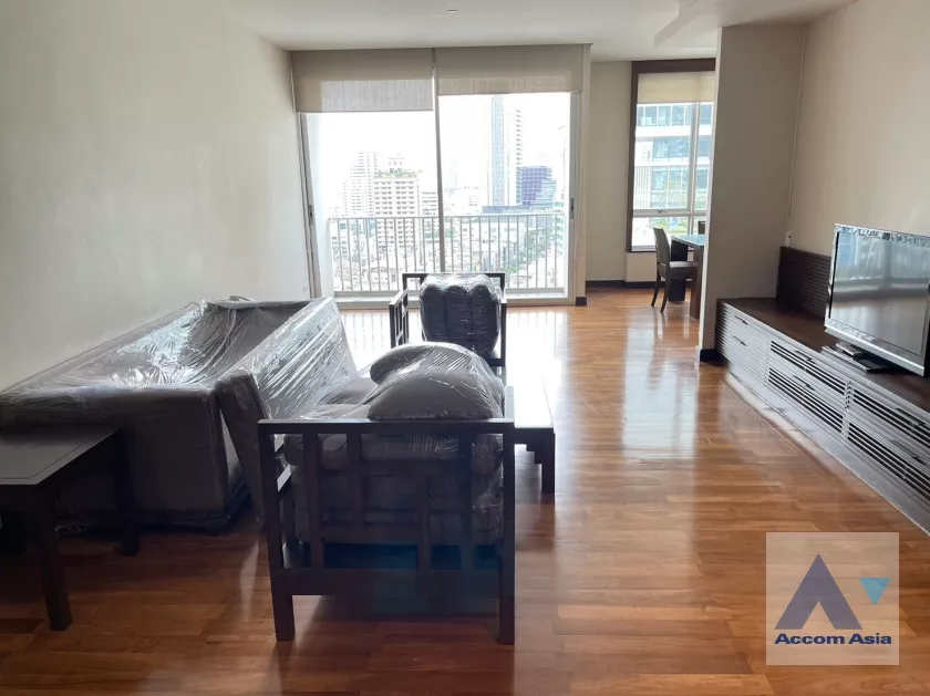  3 Bedrooms  Apartment For Rent in Sukhumvit, Bangkok  near BTS Thong Lo (AA35878)