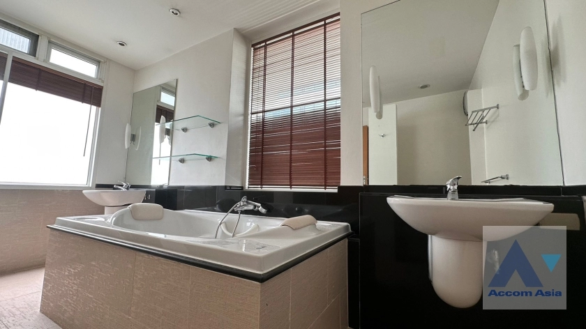 23  4 br Apartment For Rent in Sukhumvit ,Bangkok BTS Asok - MRT Sukhumvit at Privacy of Living AA35881