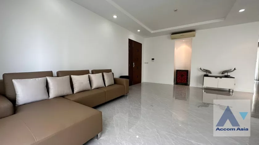  Privacy of Living Apartment  4 Bedroom for Rent MRT Sukhumvit in Sukhumvit Bangkok
