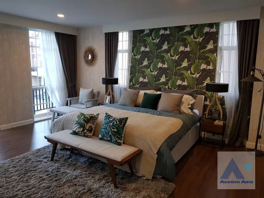 unit 4 Bedrooms  Townhouse For Rent & Sale in Sukhumvit, Bangkok  near BTS On Nut (AA35895)