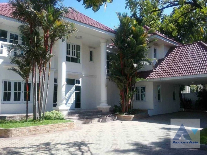  1  6 br House For Sale in Samutprakan ,Samutprakan  at Exclusive House in compound AA35908