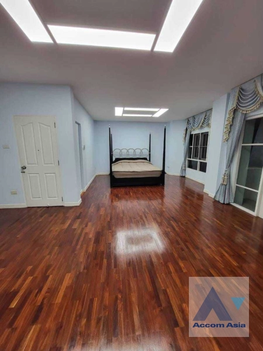 11  6 br House For Sale in Samutprakan ,Samutprakan  at Exclusive House in compound AA35908