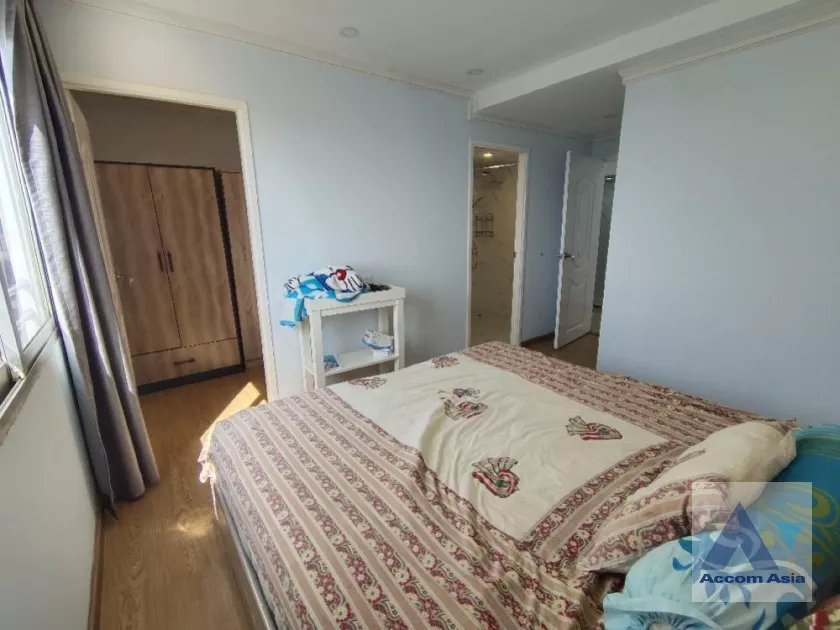 6  3 br Condominium for rent and sale in Sathorn ,Bangkok BRT Wat Dan at SV City Condominium AA35912