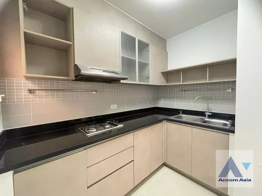 7  4 br House For Rent in Phaholyothin ,Bangkok MRT Lat Phrao AA35914