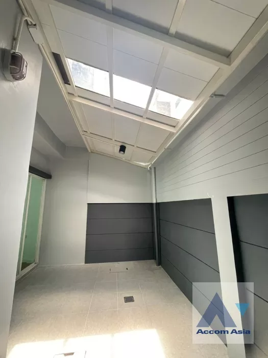 8  4 br House For Rent in Phaholyothin ,Bangkok MRT Lat Phrao AA35914