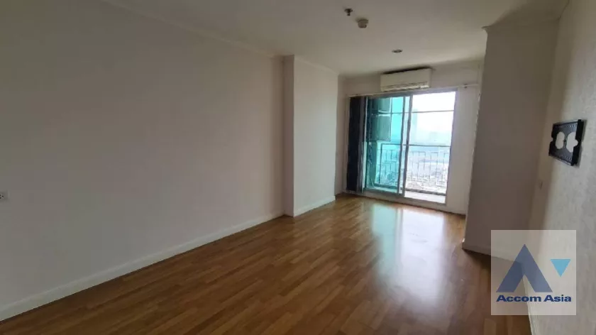 Lumpini Park Riverside Rama 3 Condominium  1 Bedroom for Sale BRT Wat Dokmai in Sathorn Bangkok