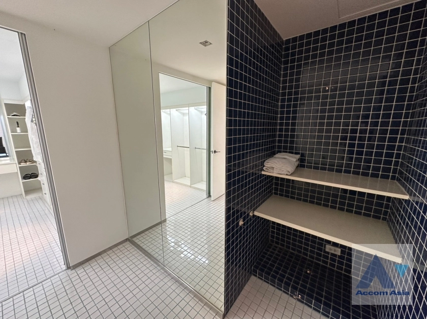 27  3 br Condominium For Rent in Ploenchit ,Bangkok BTS Chitlom at Langsuan Ville AA35919