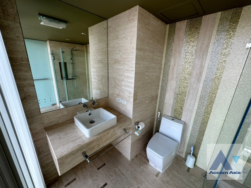 37  3 br Condominium For Rent in Ploenchit ,Bangkok BTS Chitlom at Langsuan Ville AA35919