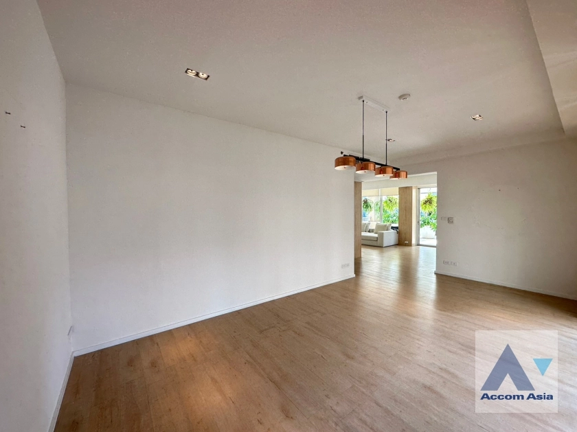 20  3 br Condominium For Rent in Ploenchit ,Bangkok BTS Chitlom at Langsuan Ville AA35919