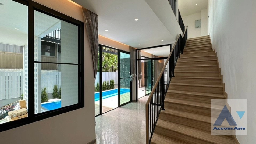 4  4 br House for rent and sale in Sukhumvit ,Bangkok BTS Phra khanong AA35924