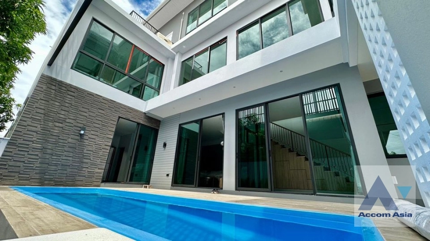 unitPrivate Swimming Pool |  4 Bedrooms  House For Rent & Sale in Sukhumvit, Bangkok  near BTS Phra khanong (AA35924)