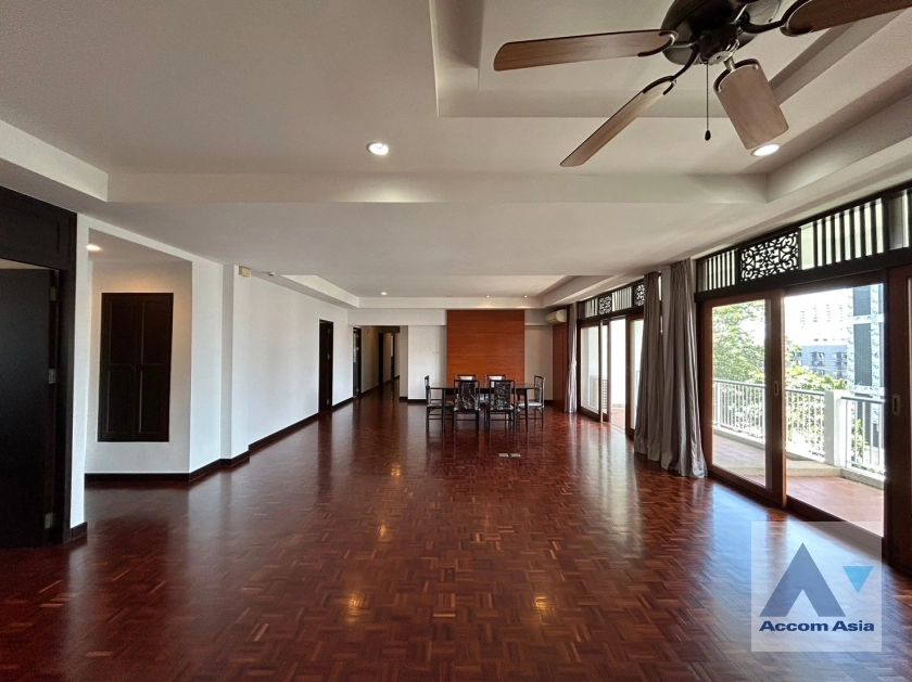  5 Bedrooms  Apartment For Rent in Sathorn, Bangkok  near BTS Chong Nonsi - MRT Lumphini (AA35927)