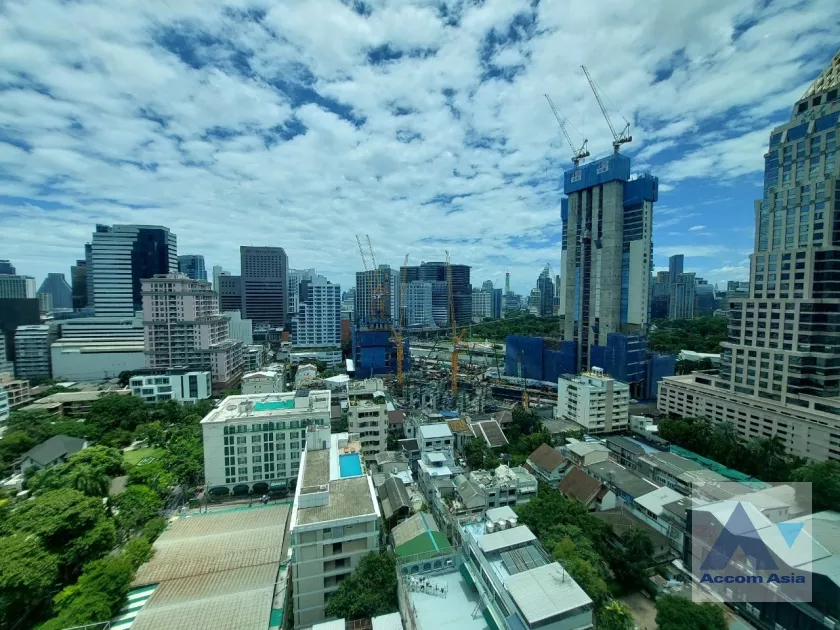 28  2 br Condominium For Sale in Silom ,Bangkok BTS Sala Daeng - MRT Silom at Royal Saladaeng AA35929