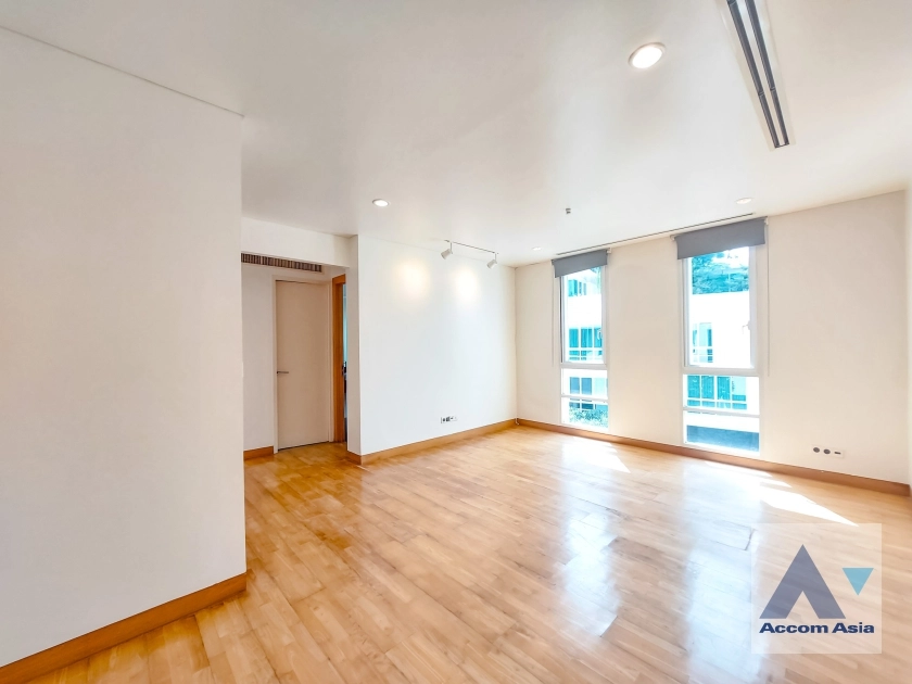 28  5 br House For Rent in Sathorn ,Bangkok BTS Chong Nonsi - MRT Khlong Toei at The Trees Sathorn AA35940