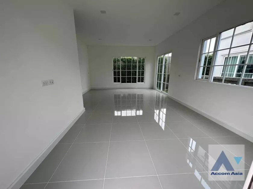  1  4 br House For Rent in Samutprakan ,  at Bangna 5 AA35969