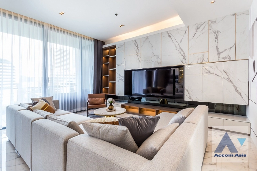 unit 3 Bedrooms  Condominium For Rent in Sukhumvit, Bangkok  near BTS Asok - MRT Sukhumvit (AA35972)