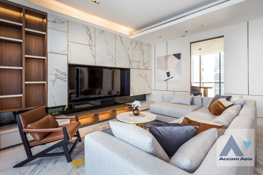 unit 3 Bedrooms  Condominium For Rent in Sukhumvit, Bangkok  near BTS Asok - MRT Sukhumvit (AA35972)