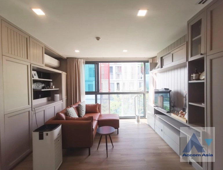 Taka Haus Ekkamai 12 Condominium  2 Bedroom for Sale BTS Ekkamai in Sukhumvit Bangkok