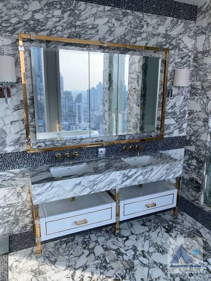 5  3 br Condominium For Sale in Silom ,Bangkok BTS Chong Nonsi at The Ritz Carlton Residences AA35979