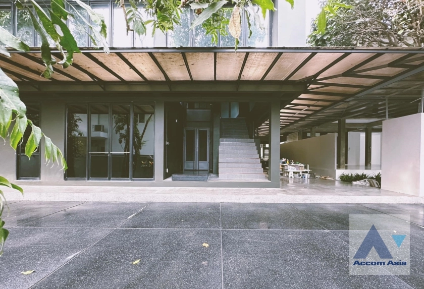 7  House For Rent in Ratchadaphisek ,Bangkok MRT Lat Phrao AA35989