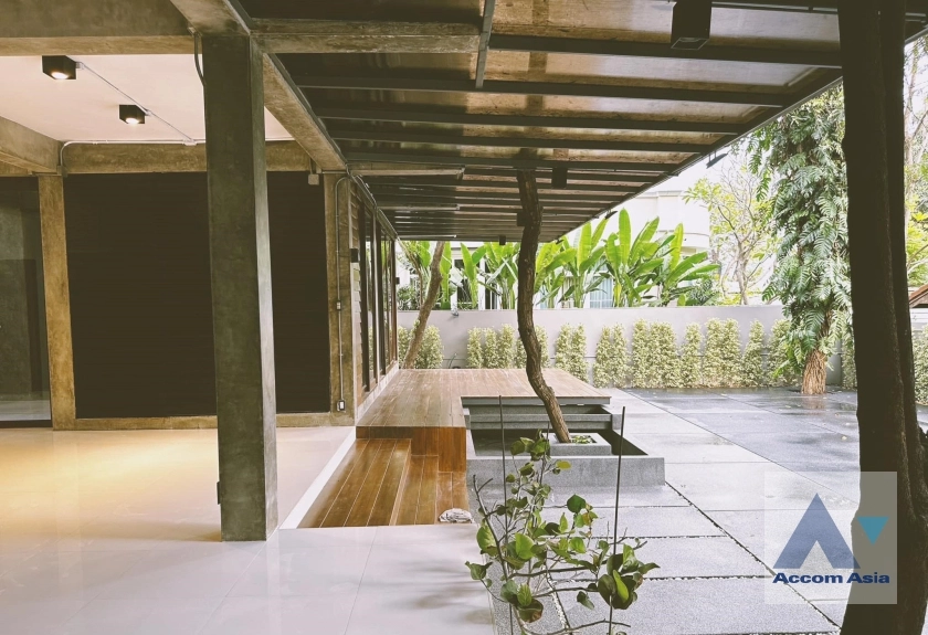 unit House For Rent in Ratchadaphisek, Bangkok  near MRT Lat Phrao (AA35989)