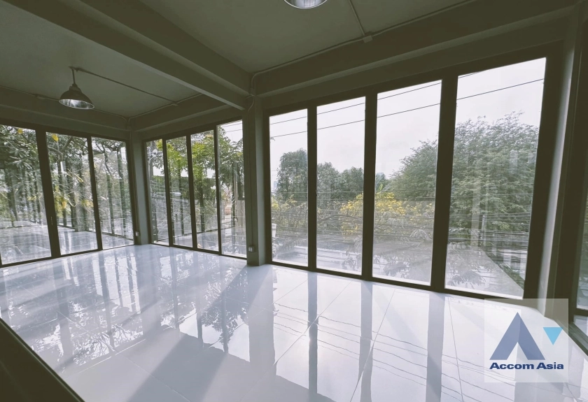 30  House For Rent in Ratchadaphisek ,Bangkok MRT Lat Phrao AA35989