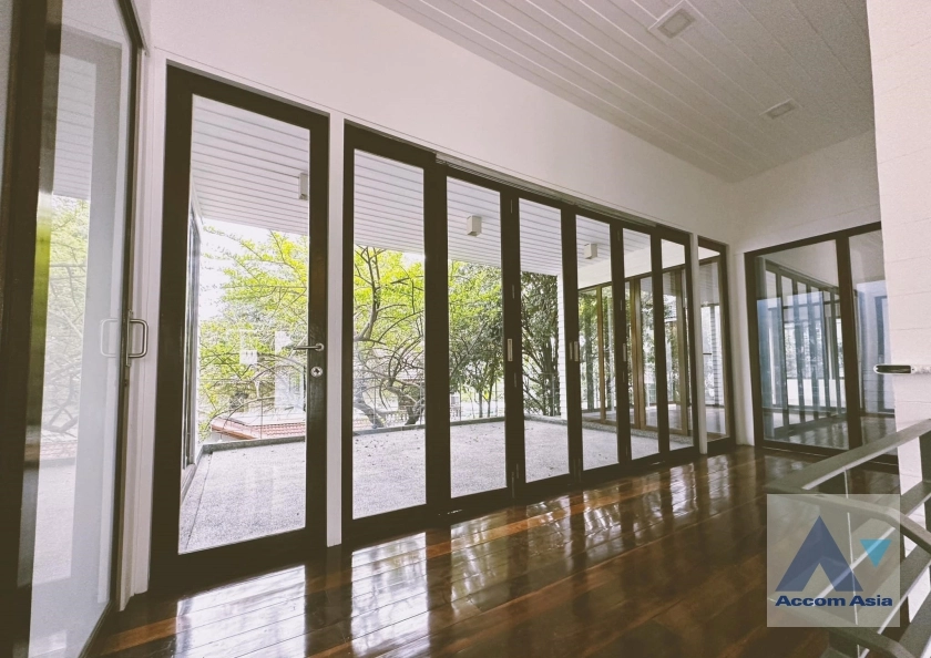 20  House For Rent in Ratchadaphisek ,Bangkok MRT Lat Phrao AA35989