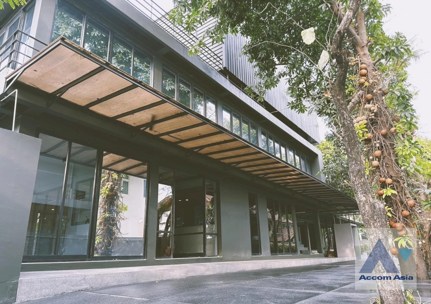 6  House For Rent in Ratchadaphisek ,Bangkok MRT Lat Phrao AA35989