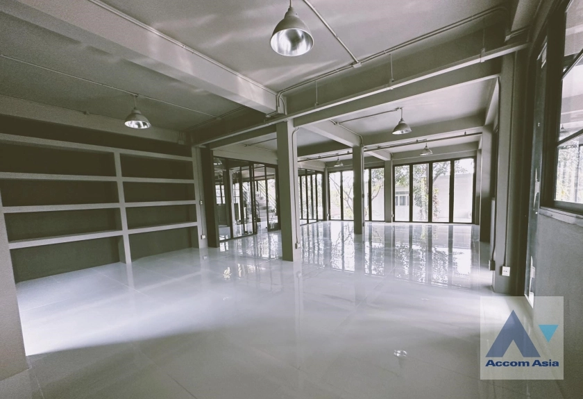 12  House For Rent in Ratchadaphisek ,Bangkok MRT Lat Phrao AA35989