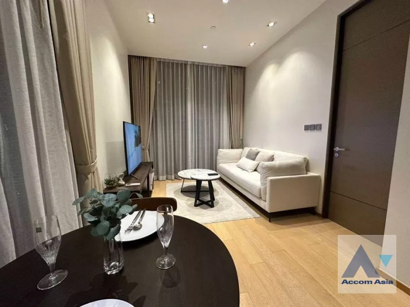  2  1 br Condominium For Rent in Ploenchit ,Bangkok BTS Chitlom at 28 Chidlom AA35996