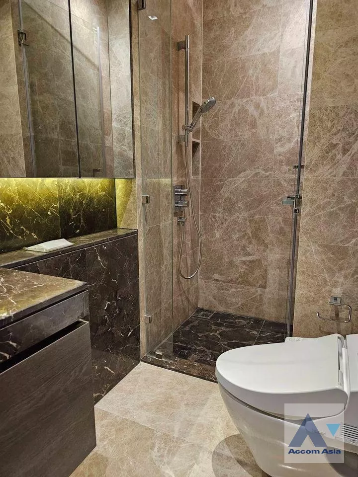 5  1 br Condominium For Rent in Ploenchit ,Bangkok BTS Chitlom at 28 Chidlom AA35996