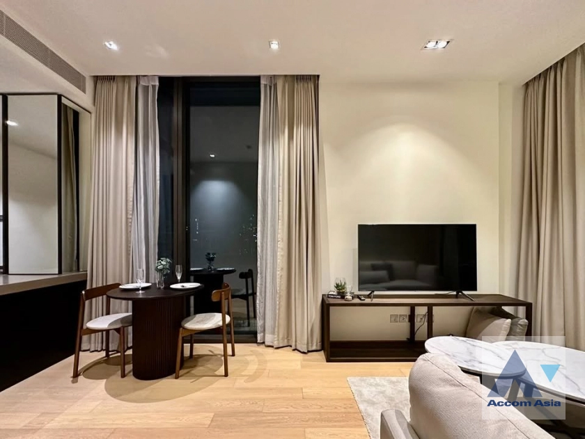 5  1 br Condominium for rent and sale in Ploenchit ,Bangkok BTS Chitlom at 28 Chidlom AA35996