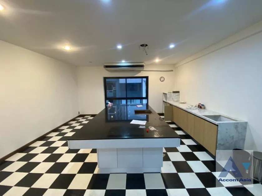  1  5 br Townhouse For Rent in Sukhumvit ,Bangkok BTS Ekkamai at Park Avenue AA35997